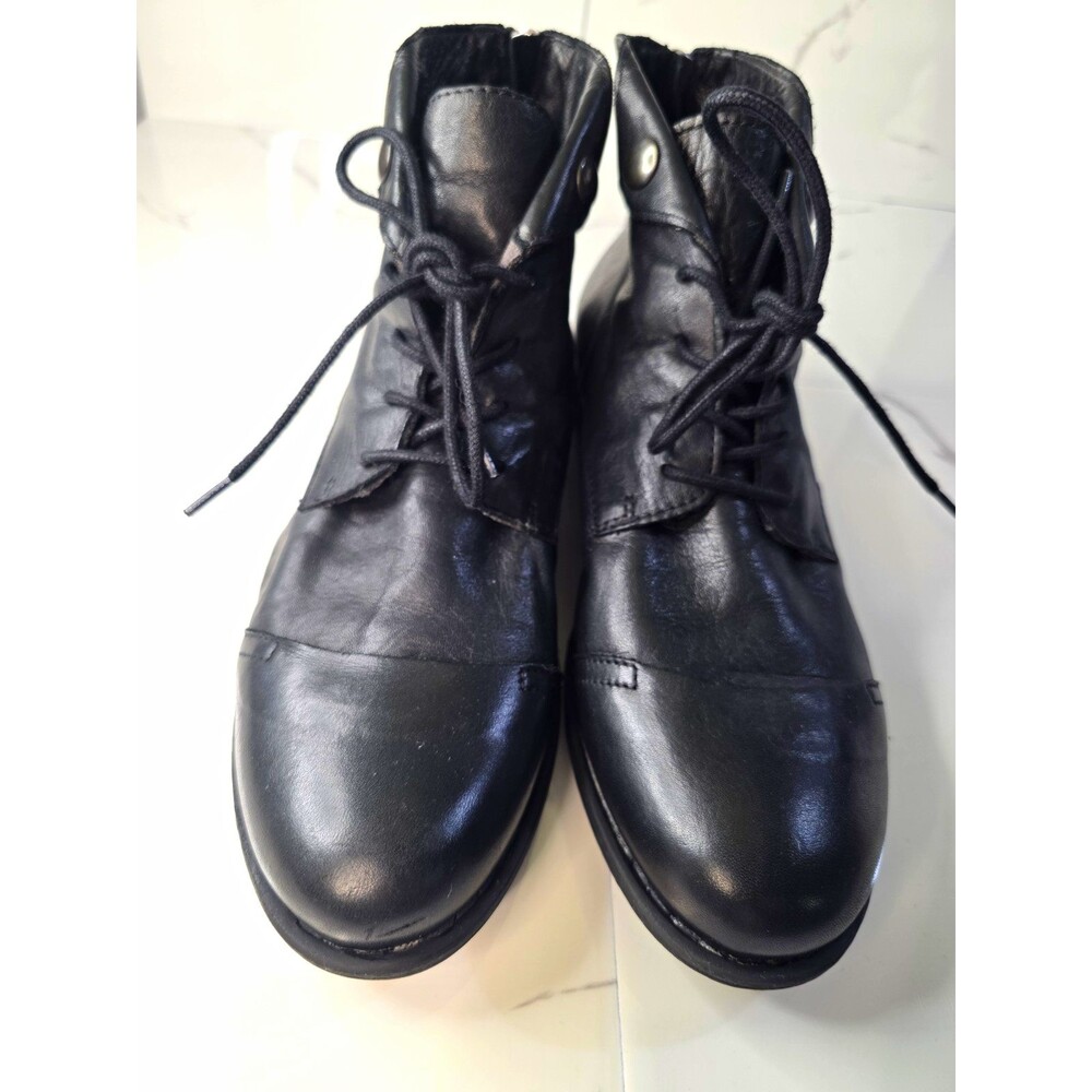 Miz Mooz Black Leather Lace-Up Ankle Bootie Back Zip Cap Toe EU 40